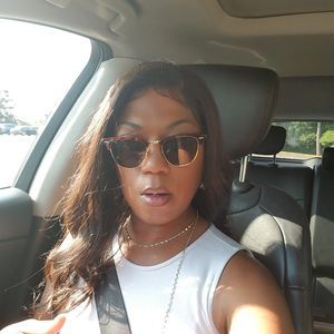 Meet your Posher, Felicia